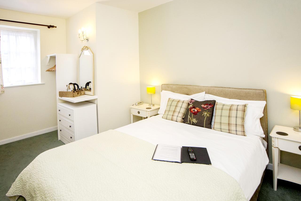 The Conigre Hotel Melksham Kültér fotó